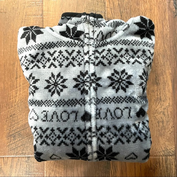 NO BOUNDARIES super soft zipper hoodie, size M - Picture 5 of 10